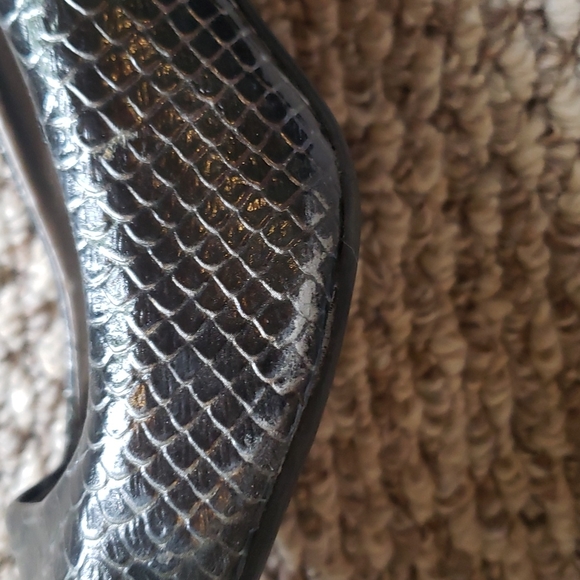 Womens Size 10M Kenneth Cole Reaction Shoes - Picture 2 of 4